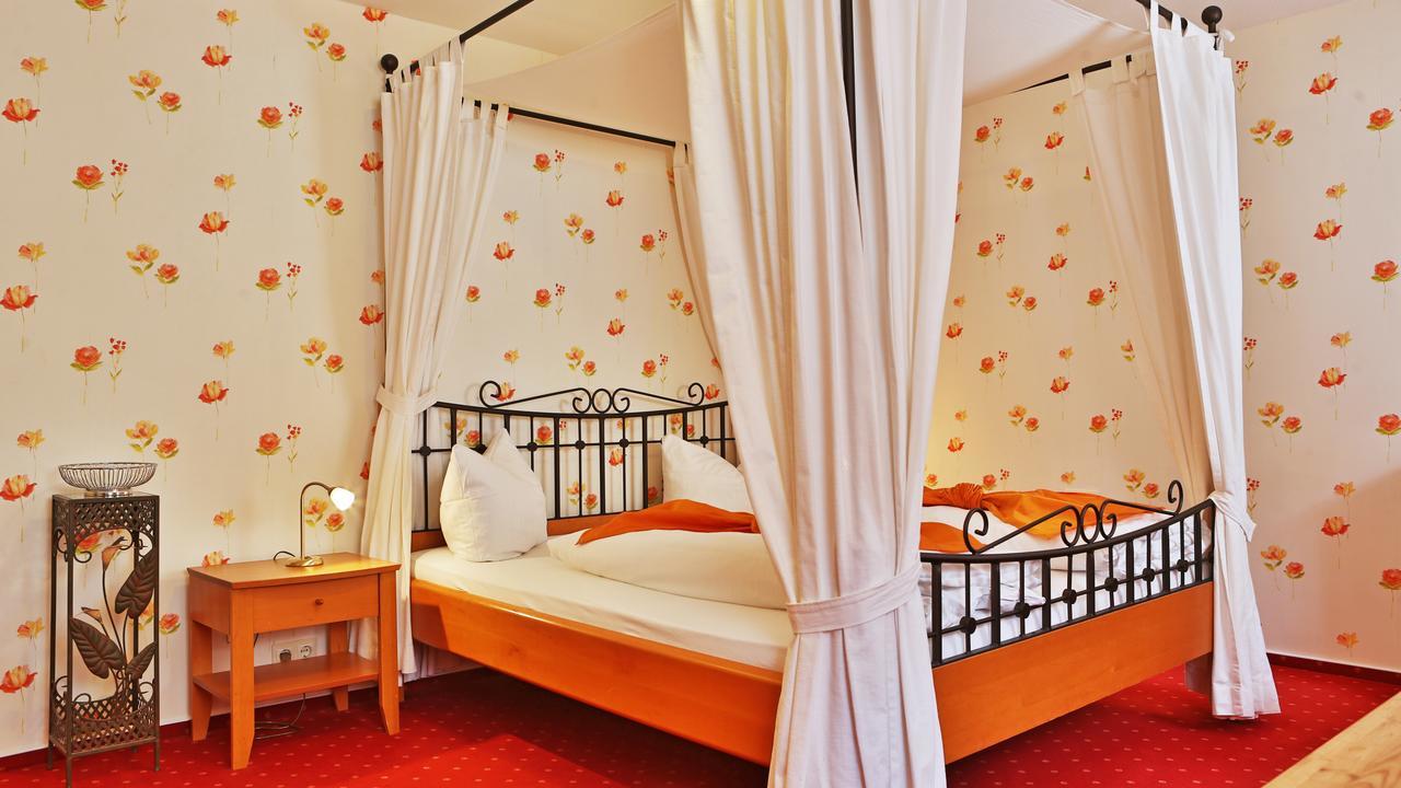 Hotel Restaurant Rebstock Oppenau Ngoại thất bức ảnh